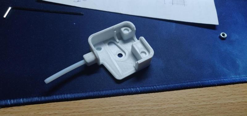 Ender 4 Extruder Cover + Filament Guide