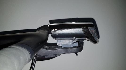 Trelock bike light to Garmin mount