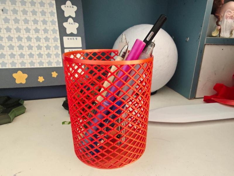 Hollow Simple Pen Holder