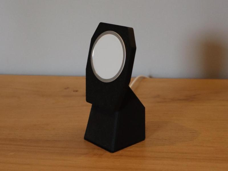 Minimalist MagSafe Iphone Charger Stand