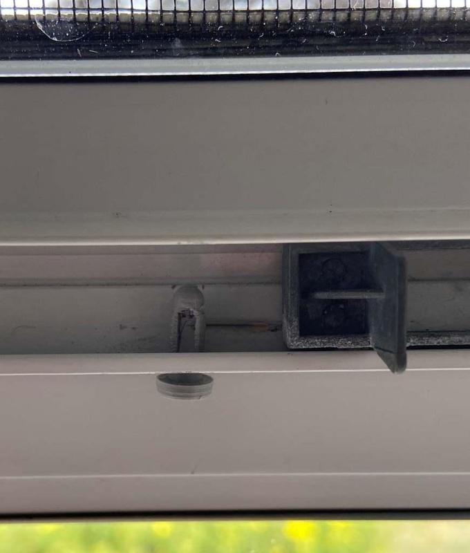 Screen Door Clip