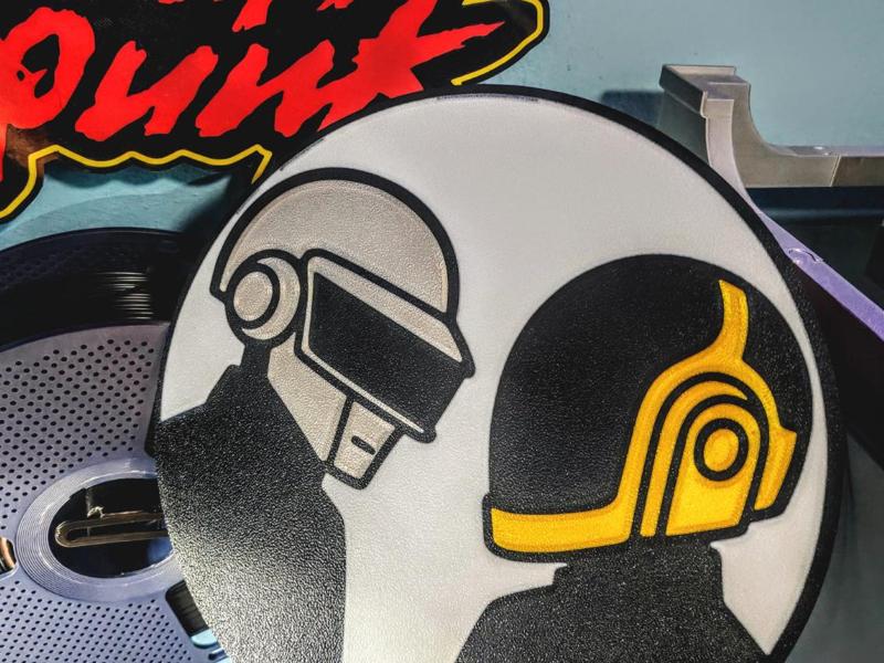 Kit Daft Punk mouse pad and keychain