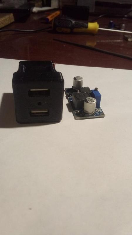 Заглушка кнопки Ваз2110 с 2 usb под lm2596
