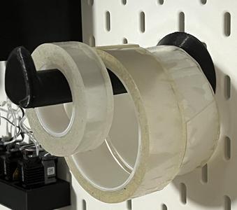 Tape support for the IKEA Skadis board