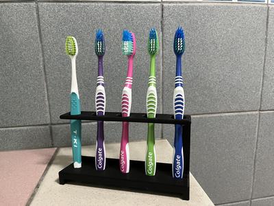 toothbrush stand for 5 people