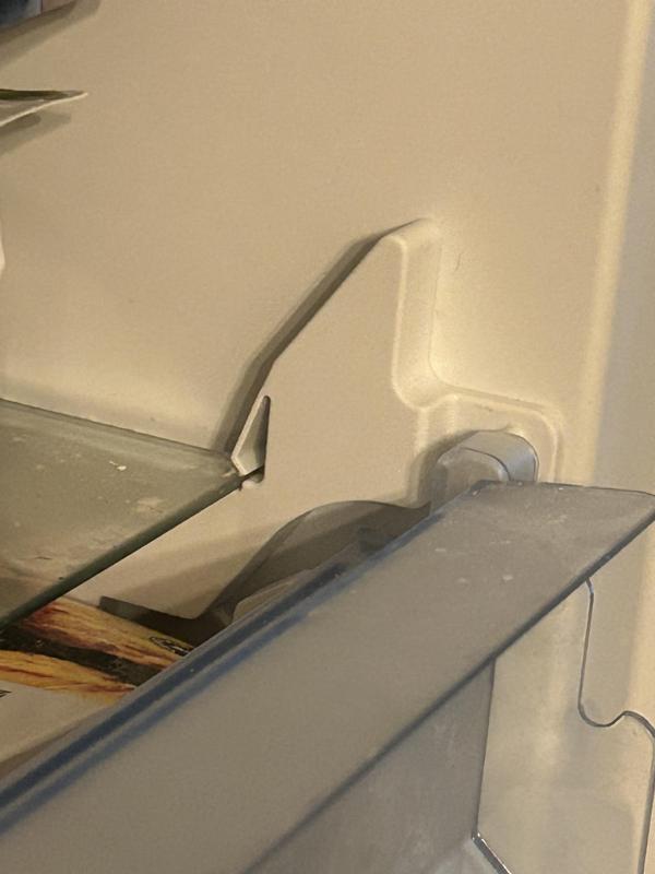 Shelf bracket for Bosch 225 Freezer