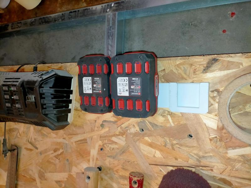 Battery Pack (Parkside X20V Team)  Holder for Pegboard