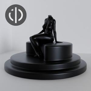 DECORATION FEMALE FIGURE 01