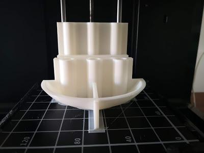Brutalism-inspired Utensil holder