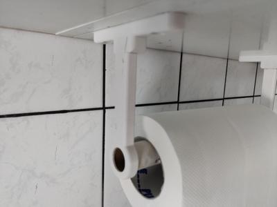 Minimalistic paper towel mount