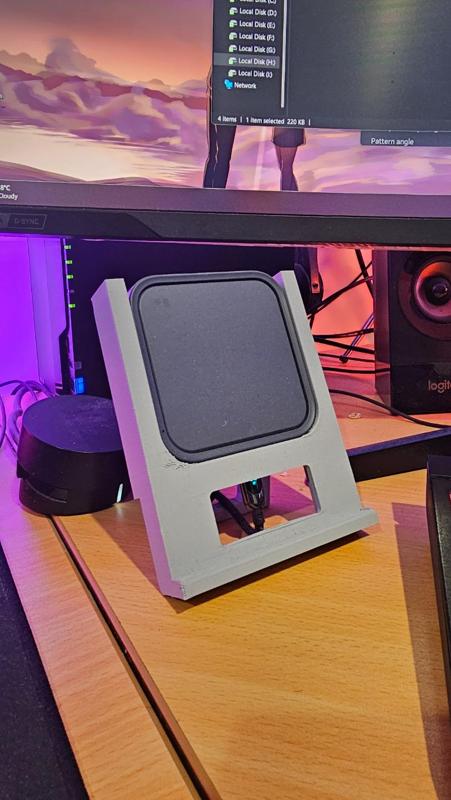 Samsung Wireless Charger Phone Stand