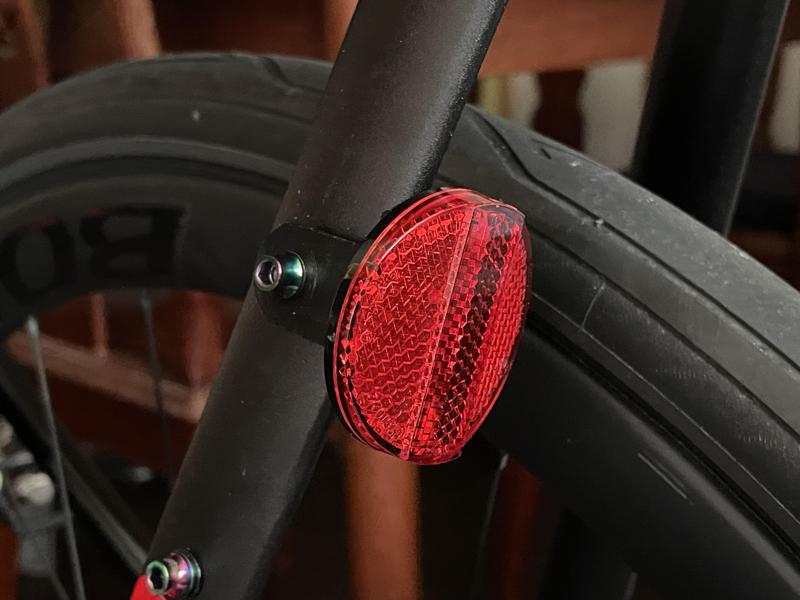 Tailfin Aeropack reflector mount