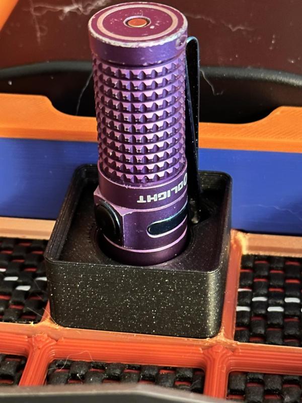 Olight Batan II Gridfinity Module