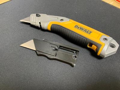 DeWALT Utlilty Blade Slider Case