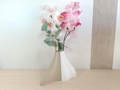 Minimalyst and Organic Flower Pot