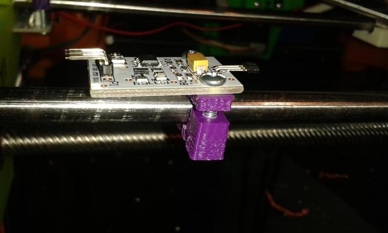 Rod clamp for ReprapDiscount Hall endstop