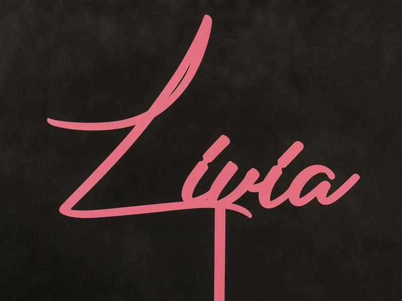 Livia - Birthday Cake Topper