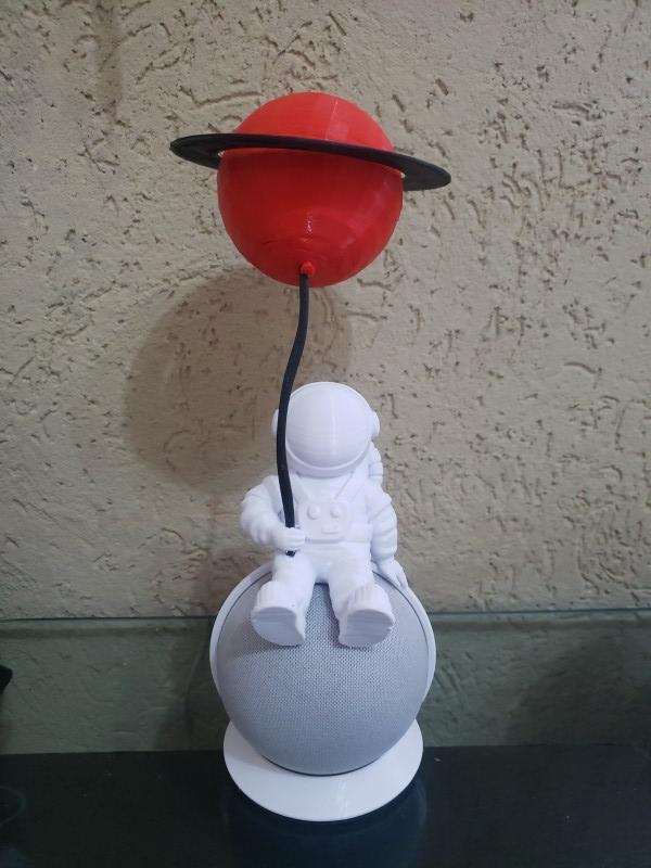 Suporte Alexa Echo Dot 4a e 5a Geração Astronauta com Balão de Saturno