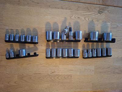 Compact 3/8" and 1/2" socket holder