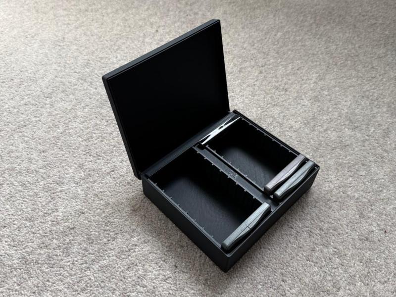 Storage box for 20x Gameboy Advance GBA Cartridges