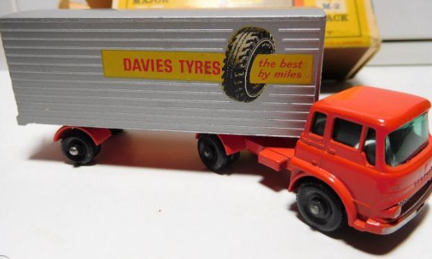 Matchbox Major Pack M-2 Bedford Articulated Truck Back Doors