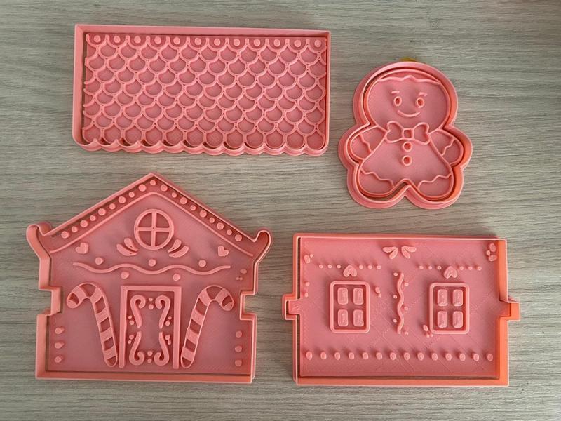 GINGER HOUSE COOKIE CUTTER GINGER HOUSE