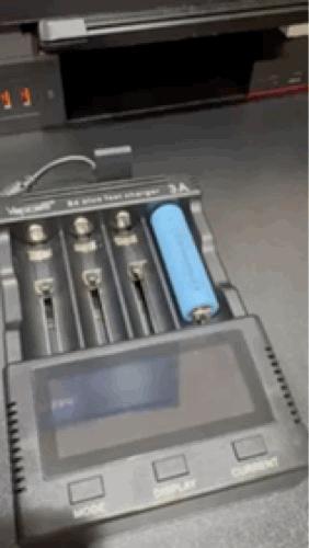 Vapcell S4 Plus Battery Remover