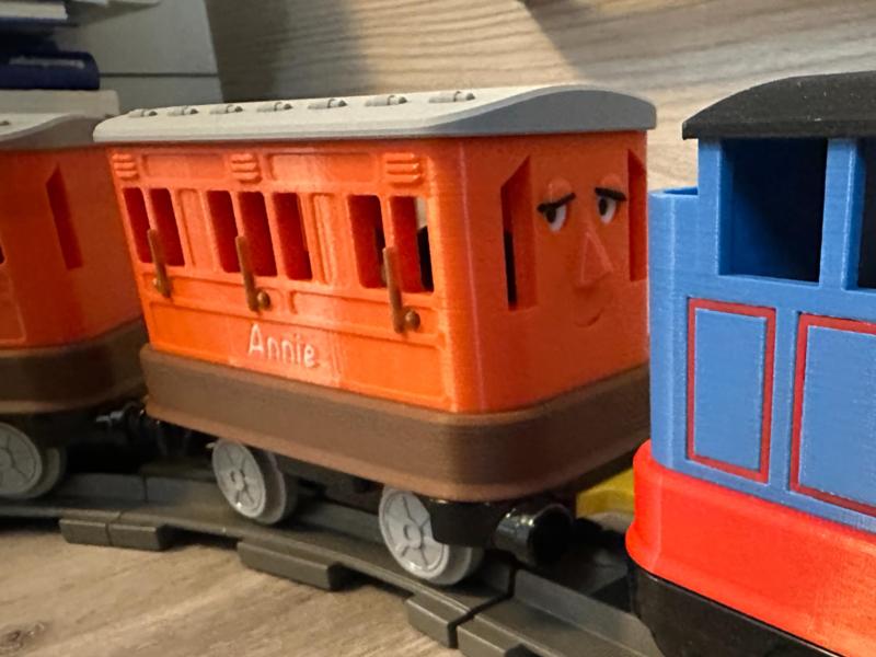 DUPLO Coach Annie - Thomas the Tank Engine 10874/5