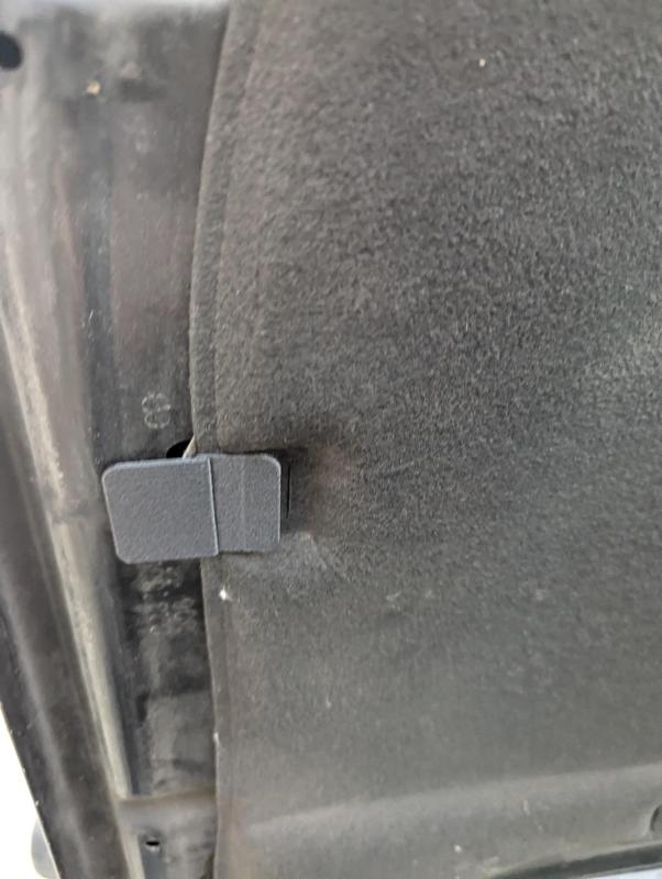 Oversize VAG Hood Insulation Clips