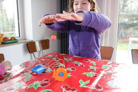 Levitating ball act