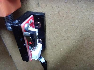 Endstop mounts for wood frame 