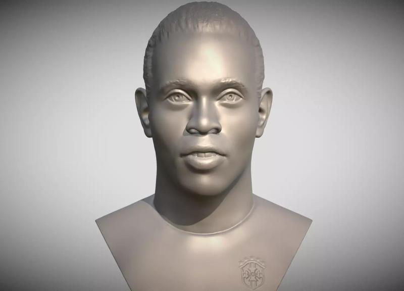 Ronaldinho bust