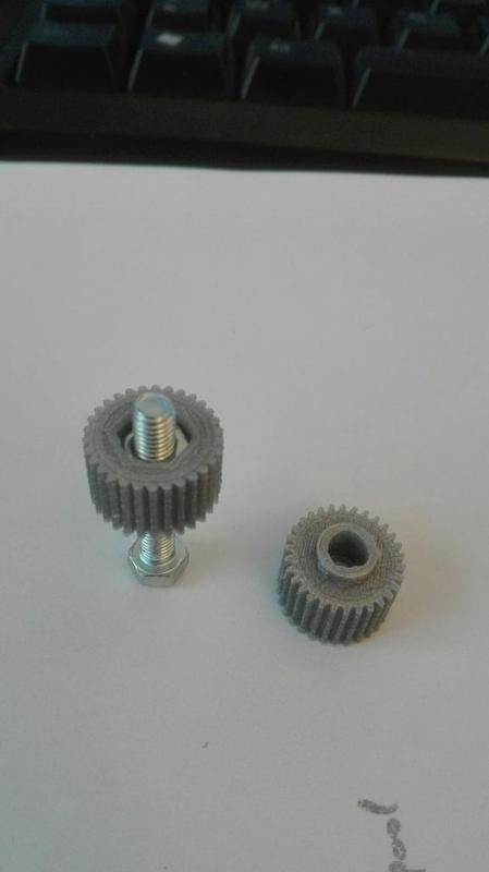 écrou moleté, knurled nut