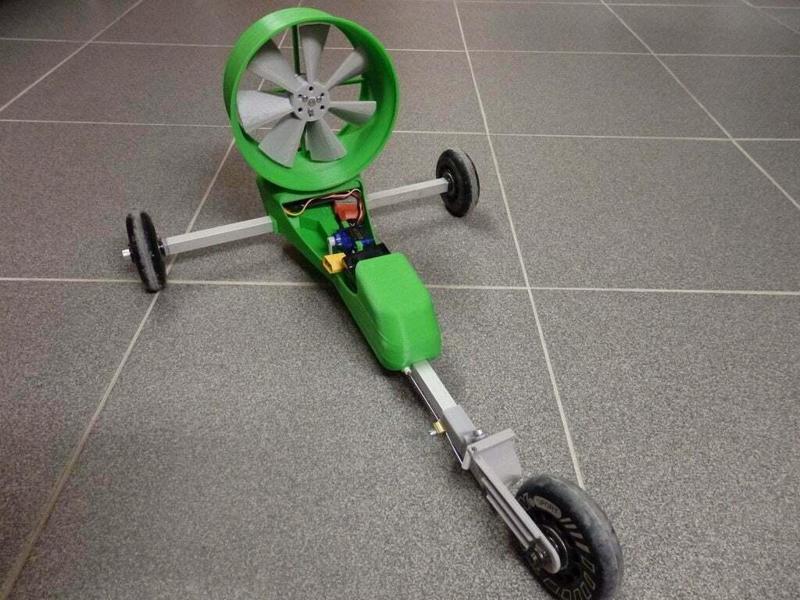 Land yacht propeller RC / Char a hélice RC