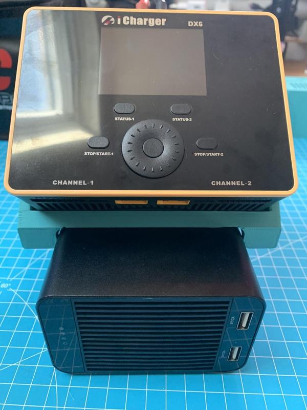 Junsi iCharger DX6 Charger Stand with integrated power distributor (DX6 Charger Rack Stand