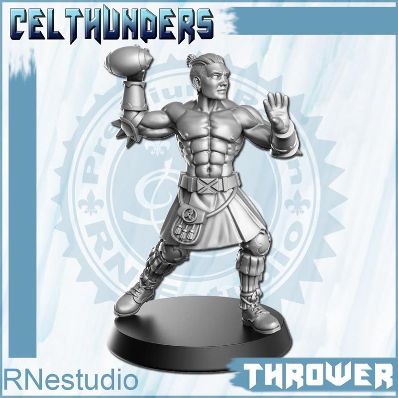 10 Thrower Celthunders Fantasy Football 32mm