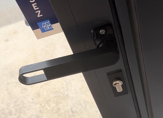 Complete door handle - 8mm square