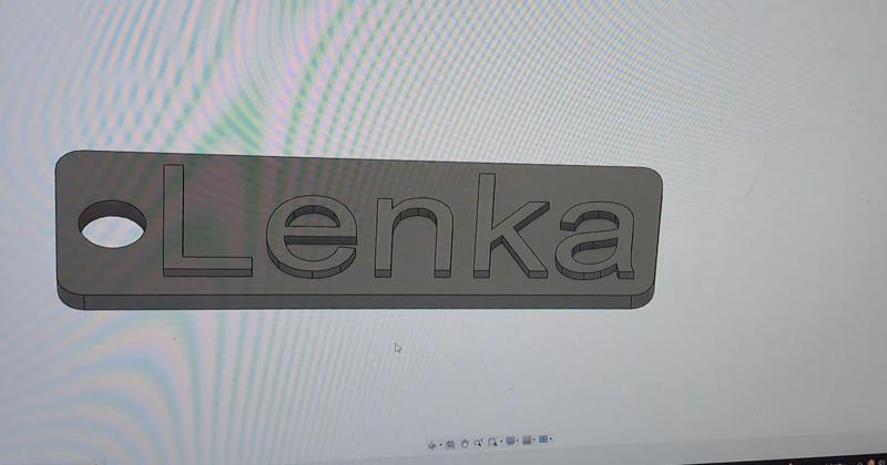 Jmenovka na klíče Lenka.