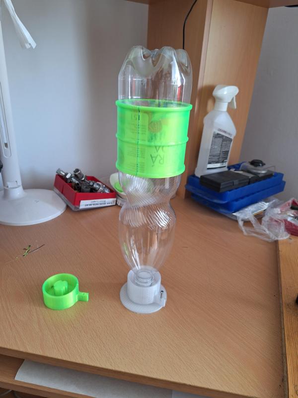 Kapkový PET zavlažování