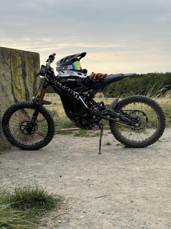 Surron stable license plate holder