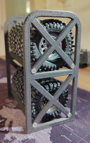 Tire stand 1/18