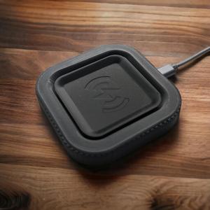 Wireless charger for earbuds