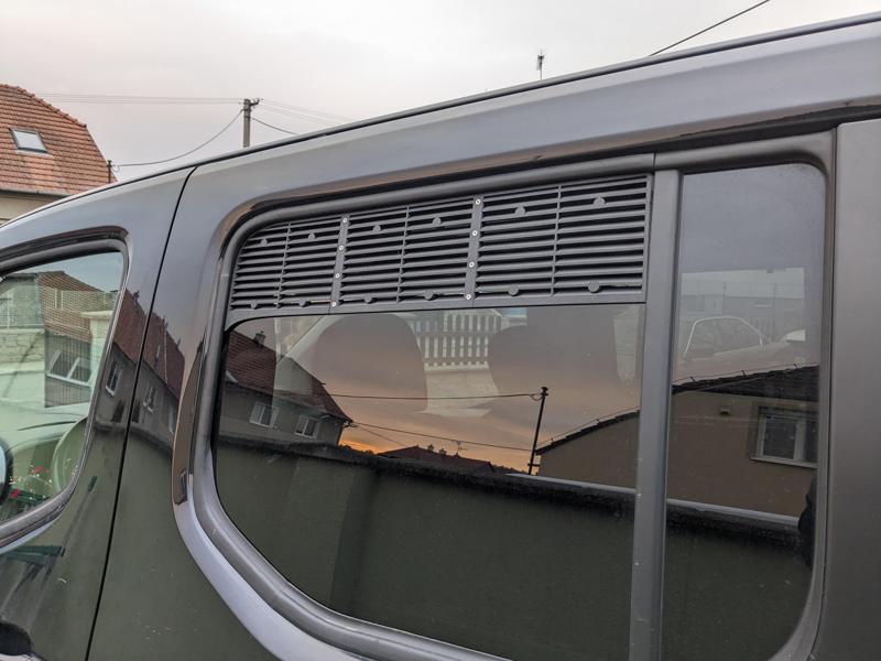 Opel COMBO campervan window air ventilation grid