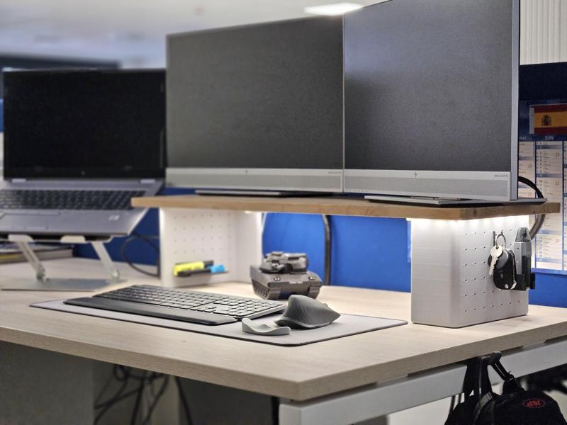 FlexiStand - Modular monitor stand