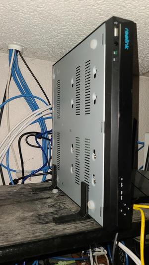 Reolink 16c POE NVR legs