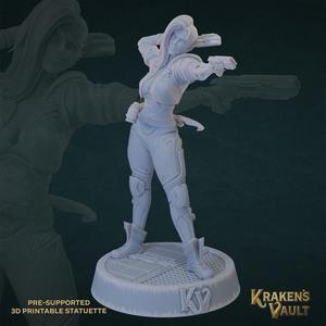 CLASH! Cyberpunk Statuette