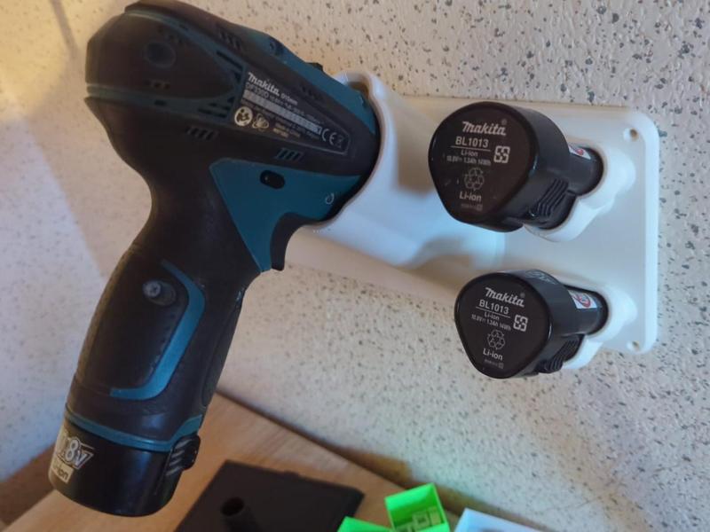 Makita DF330D Wand Mount 10.8/12 Volt