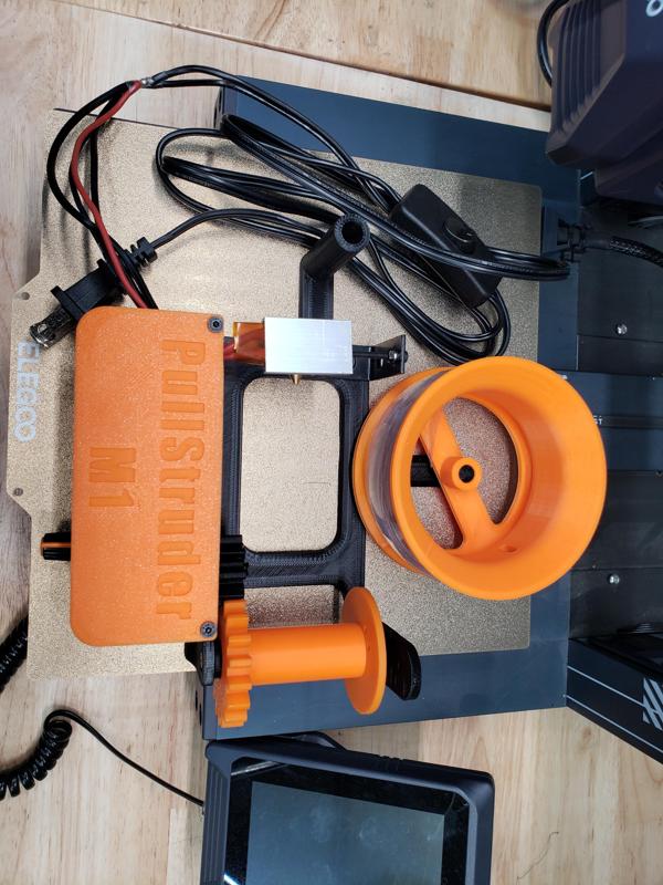 PullStruder V1.2 - PET Bottle Recycling Machine