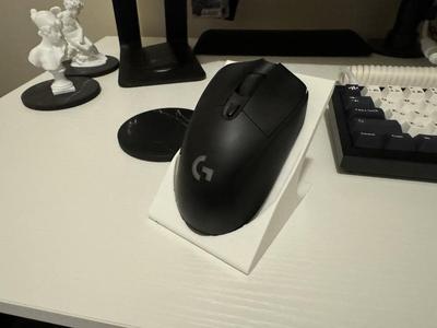Mouse Stand with USB Receiver Slot