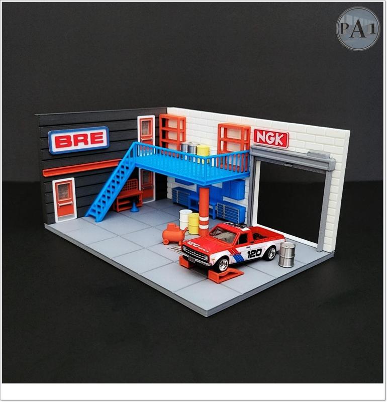 1/64 scale (Hot Wheels size) Racing Garage